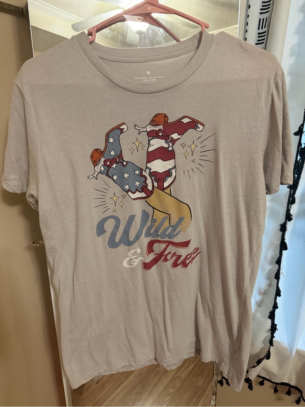 Wild & Free Graphic Tee - Light Beige Crewneck